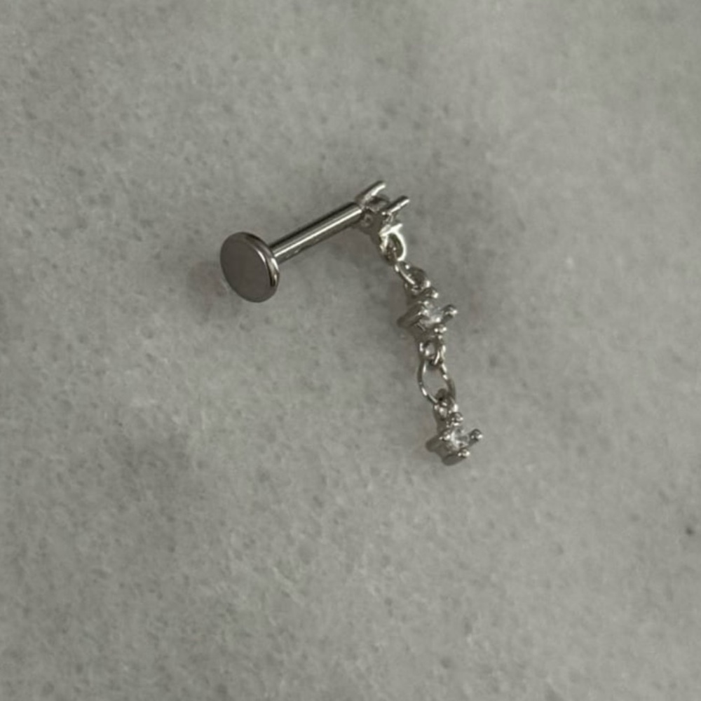 Sterling Silver Crystal Dangle Chain Cartilage Earring
Brand New - Picture 2 of 4